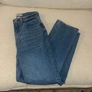 ABERCROMBIE 90’s straight ultra high rise jeans- CURVE LOVE- short
